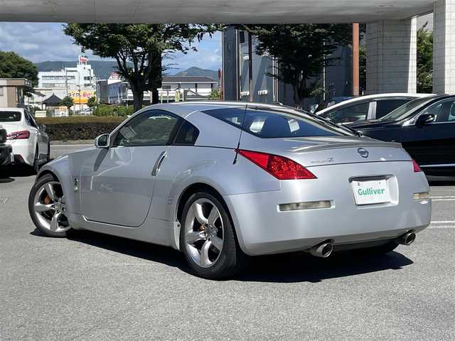日産 フェアレディ Ｚ バージョンS 静岡県 2008(平20)年 14.9万km ブリリアントシルバー ６ＭＴ車　/ＴＥＩＮ車高調　/ブレンボキャリパー　/ＭＯＭＯステアリング　　/レカロシート　　/フロントエアダムフィニッシャー　/リアスポイラー　/純正１８インチＡＷ　/社外ＣＤオーディオ　/ＥＴＣ　　/リモコンキー /スペアキー/保証書/取説
