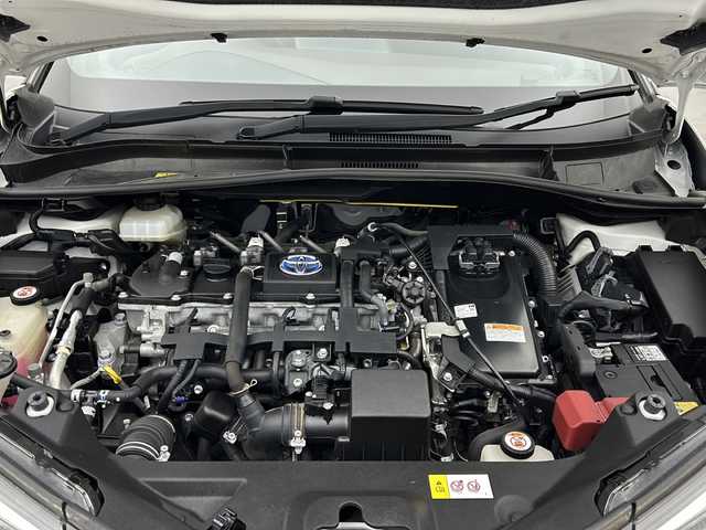 トヨタ Ｃ－ＨＲ G LEDエディション 宮城県 2018(平30)年 4.4万km ホワイトパールクリスタルシャイン 純正9型ナビ/バックカメラ/Toyota Safety Sense/・プリクラッシュセーフティ［PCS］/・レーンディパーチャーアラート［LDA］（操舵支援あり）/・オートハイビーム［AHB］/・レーダークルコン（全車速追従機能付）/・クリアランスソナー＆バックソナー/・ブラインドスポットモニター［BSM］/・先行車発進告知機能/ビルトインETC2.0/運転席パワーシート/純正18インチAW/ハーフレザー/純正LEDヘッドライト/純正フロアマット/カーテンエアバッグ/オートライト