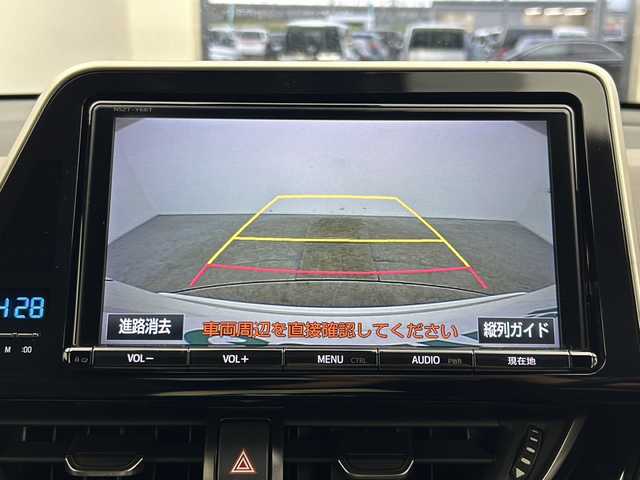 トヨタ Ｃ－ＨＲ G LEDエディション 宮城県 2018(平30)年 4.4万km ホワイトパールクリスタルシャイン 純正9型ナビ/バックカメラ/Toyota Safety Sense/・プリクラッシュセーフティ［PCS］/・レーンディパーチャーアラート［LDA］（操舵支援あり）/・オートハイビーム［AHB］/・レーダークルコン（全車速追従機能付）/・クリアランスソナー＆バックソナー/・ブラインドスポットモニター［BSM］/・先行車発進告知機能/ビルトインETC2.0/運転席パワーシート/純正18インチAW/ハーフレザー/純正LEDヘッドライト/純正フロアマット/カーテンエアバッグ/オートライト