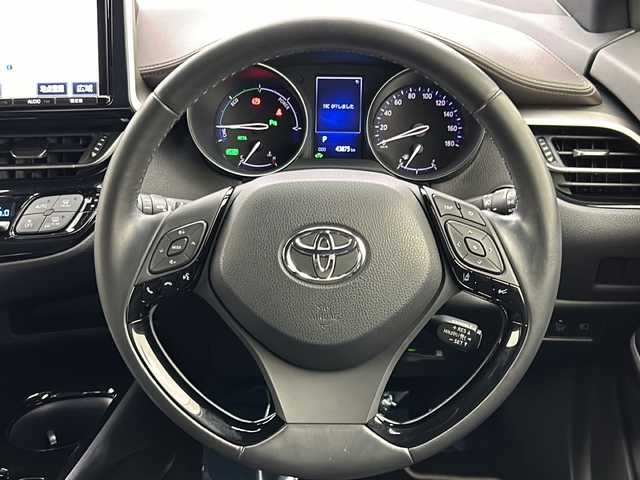 トヨタ Ｃ－ＨＲ G LEDエディション 宮城県 2018(平30)年 4.4万km ホワイトパールクリスタルシャイン 純正9型ナビ/バックカメラ/Toyota Safety Sense/・プリクラッシュセーフティ［PCS］/・レーンディパーチャーアラート［LDA］（操舵支援あり）/・オートハイビーム［AHB］/・レーダークルコン（全車速追従機能付）/・クリアランスソナー＆バックソナー/・ブラインドスポットモニター［BSM］/・先行車発進告知機能/ビルトインETC2.0/運転席パワーシート/純正18インチAW/ハーフレザー/純正LEDヘッドライト/純正フロアマット/カーテンエアバッグ/オートライト
