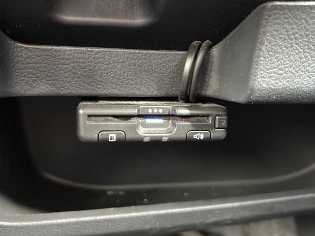 スズキ スペーシア X 沖縄県 2015(平27)年 8.7万km フィズブルーパールメタリック/ホワイト 禁煙車　/純正ナビ/（ＡＭ／ＦＭ／ＣＤ／ＤＶＤ／ＢＴ）　/フルセグＴＶ　/全方位モニター　/片側パワースライドドア　/社外ＥＴＣ　/ＬＥＤヘッドライト　/プッシュスタート　/スマートキー　/純正フロアマット　/純正ホイール/ベンチシート/オートエアコン/スペアキー