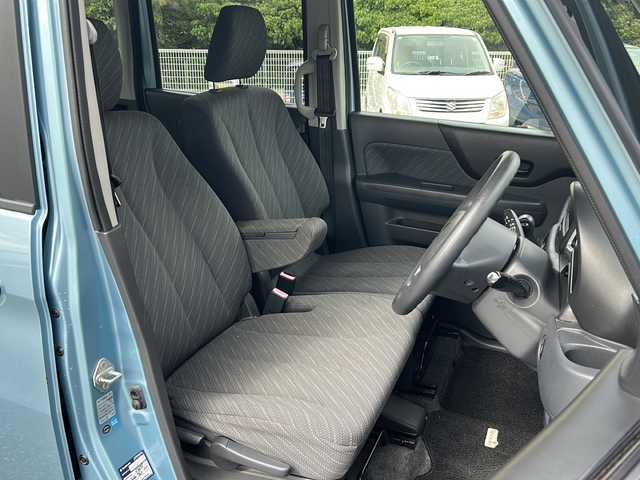 スズキ スペーシア X 沖縄県 2015(平27)年 8.7万km フィズブルーパールメタリック/ホワイト 禁煙車　/純正ナビ/（ＡＭ／ＦＭ／ＣＤ／ＤＶＤ／ＢＴ）　/フルセグＴＶ　/全方位モニター　/片側パワースライドドア　/社外ＥＴＣ　/ＬＥＤヘッドライト　/プッシュスタート　/スマートキー　/純正フロアマット　/純正ホイール/ベンチシート/オートエアコン/スペアキー