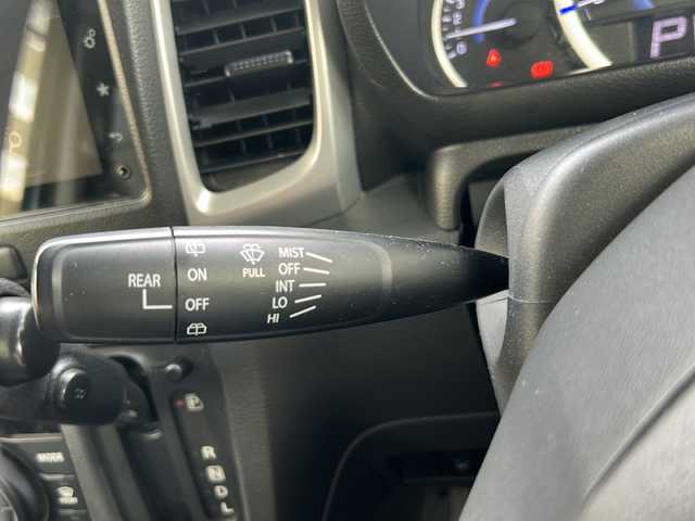 スズキ スペーシア X 沖縄県 2015(平27)年 8.7万km フィズブルーパールメタリック/ホワイト 禁煙車　/純正ナビ/（ＡＭ／ＦＭ／ＣＤ／ＤＶＤ／ＢＴ）　/フルセグＴＶ　/全方位モニター　/片側パワースライドドア　/社外ＥＴＣ　/ＬＥＤヘッドライト　/プッシュスタート　/スマートキー　/純正フロアマット　/純正ホイール/ベンチシート/オートエアコン/スペアキー