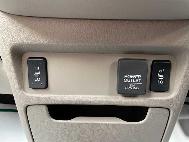 ホンダ Ｎ ＷＧＮ G Lパッケージ 山形県 2016(平28)年 4.7万km プレミアムホワイトパールⅡ ワンオーナー/4WD/シティブレーキアクティブシステム/横滑り抑制機能/純正ナビ/（ワンセグ/CD/FM/AM/USB）/バックカメラ/シートヒーター/ステアリングリモコン/LEDヘッドライト/ワンオーナー/4WD/シティブレーキアクティブシステム/横滑り抑制機能/純正ナビ/（ワンセグ/CD/FM/AM/USB）/バックカメラ/シートヒーター/ステアリングリモコン/LEDヘッドライト/フォグランプ/プッシュスタート