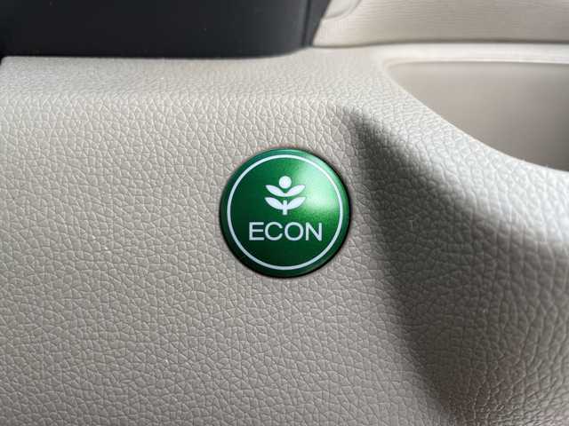 ホンダ Ｎ ＷＧＮ G Lパッケージ 山形県 2016(平28)年 4.7万km プレミアムホワイトパールⅡ ワンオーナー/4WD/シティブレーキアクティブシステム/横滑り抑制機能/純正ナビ/（ワンセグ/CD/FM/AM/USB）/バックカメラ/シートヒーター/ステアリングリモコン/LEDヘッドライト/ワンオーナー/4WD/シティブレーキアクティブシステム/横滑り抑制機能/純正ナビ/（ワンセグ/CD/FM/AM/USB）/バックカメラ/シートヒーター/ステアリングリモコン/LEDヘッドライト/フォグランプ/プッシュスタート