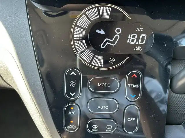 日産 デイズ ルークス ハイウェイスターX Gパッケージ 新潟県 2017(平29)年 1.5万km スパークリングレッド/ブラック 衝突軽減/全方位カメラ/純正ナビ/(AM/FM/CD/DVD/BT/フルセグTV)/アイドリングストップ/両側パワースライドドア/革巻きステアリング/AUTOライト/LEDヘッドライト/フォグランプ/AUTOハイビーム/横滑り防止/電格ミラー/プッシュスタート/スマートキー