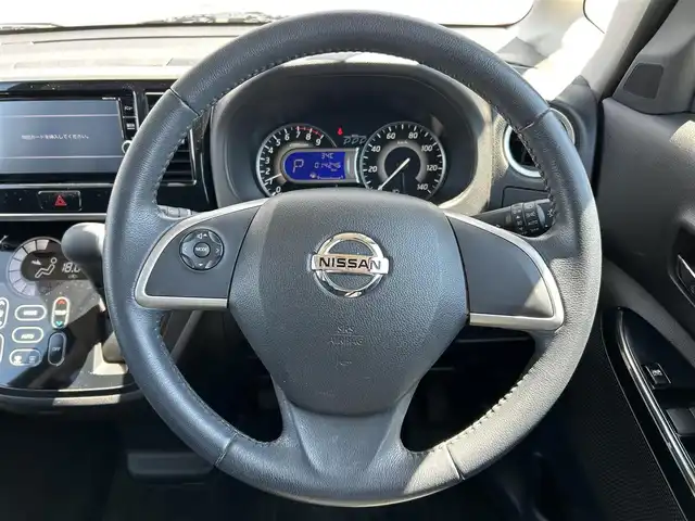 日産 デイズ ルークス ハイウェイスターX Gパッケージ 新潟県 2017(平29)年 1.5万km スパークリングレッド/ブラック 衝突軽減/全方位カメラ/純正ナビ/(AM/FM/CD/DVD/BT/フルセグTV)/アイドリングストップ/両側パワースライドドア/革巻きステアリング/AUTOライト/LEDヘッドライト/フォグランプ/AUTOハイビーム/横滑り防止/電格ミラー/プッシュスタート/スマートキー