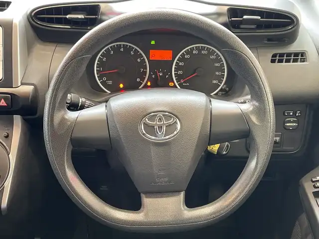 トヨタ ウィッシュ 1．8A 埼玉県 2013(平25)年 5.6万km ブラキッシュレッドマイカ 純正SDナビ/　　Bluetooth/ワンセグTV/純正15インチアルミホイール/ETC