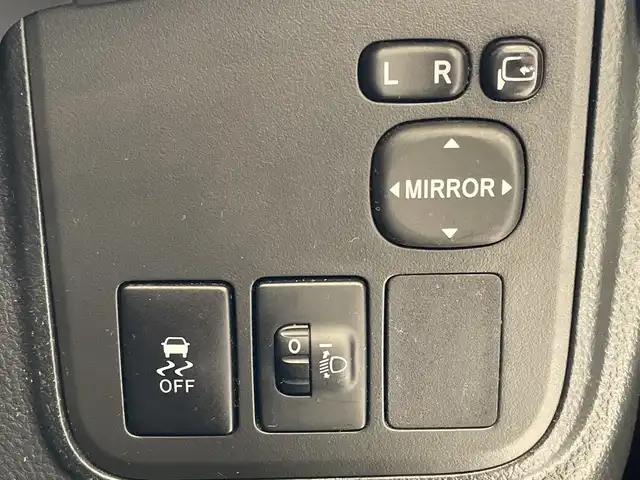 トヨタ ウィッシュ 1．8A 埼玉県 2013(平25)年 5.6万km ブラキッシュレッドマイカ 純正SDナビ/　　Bluetooth/ワンセグTV/純正15インチアルミホイール/ETC