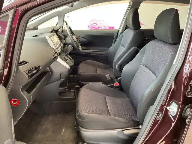 トヨタ ウィッシュ 1．8A 埼玉県 2013(平25)年 5.6万km ブラキッシュレッドマイカ 純正SDナビ/　　Bluetooth/ワンセグTV/純正15インチアルミホイール/ETC