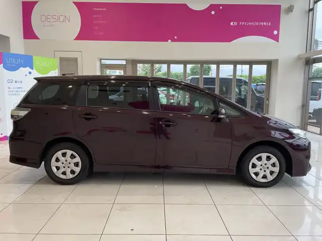 トヨタ ウィッシュ 1．8A 埼玉県 2013(平25)年 5.6万km ブラキッシュレッドマイカ 純正SDナビ/　　Bluetooth/ワンセグTV/純正15インチアルミホイール/ETC