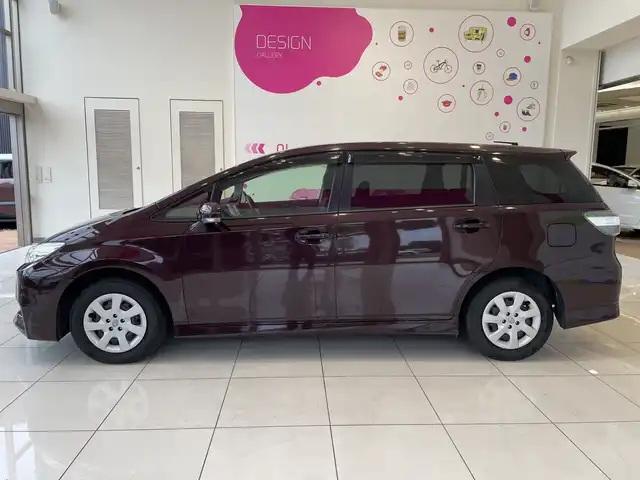 トヨタ ウィッシュ 1．8A 埼玉県 2013(平25)年 5.6万km ブラキッシュレッドマイカ 純正SDナビ/　　Bluetooth/ワンセグTV/純正15インチアルミホイール/ETC