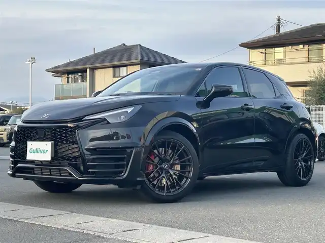 レクサス ＬＢＸ モリゾウ RR 静岡県 2025(令7)年 0.3万km グラファイトブラックガラスフレーク エンジンスタートボタン/パワーステアリング/パワーウィンドウ/4WD/スマートキー/オートエアコン/レーダークルーズコントロール/USB入力端子/純正ETC2.0/バックカメラ/純正ナビ/電動リアゲート/フロアマット/D席N席シートヒーター/D席パワーシート/純正アルミホイール/ABS/横滑り防止装置/コーナーセンサー前後/レーンキープアシスト/オートライト/オートマチックハイビーム/LEDヘッドライト/W+サイドエアバッグ/衝突軽減システム/ワイヤレス充電/ステアリングヒーター/BSM/ヘッドアップディスプレイ