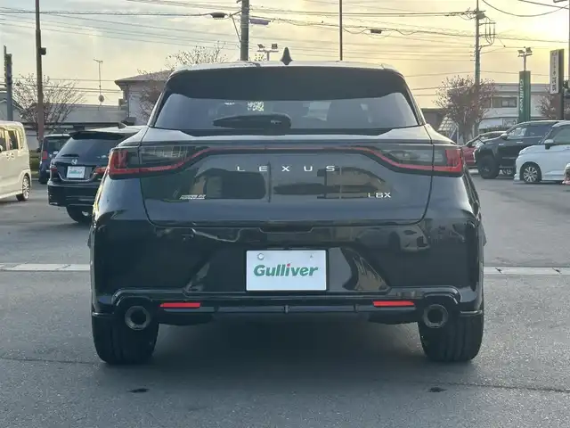 レクサス ＬＢＸ モリゾウ RR 静岡県 2025(令7)年 0.3万km グラファイトブラックガラスフレーク エンジンスタートボタン/パワーステアリング/パワーウィンドウ/4WD/スマートキー/オートエアコン/レーダークルーズコントロール/USB入力端子/純正ETC2.0/バックカメラ/純正ナビ/電動リアゲート/フロアマット/D席N席シートヒーター/D席パワーシート/純正アルミホイール/ABS/横滑り防止装置/コーナーセンサー前後/レーンキープアシスト/オートライト/オートマチックハイビーム/LEDヘッドライト/W+サイドエアバッグ/衝突軽減システム/ワイヤレス充電/ステアリングヒーター/BSM/ヘッドアップディスプレイ