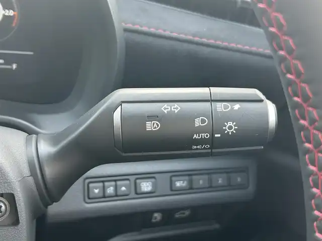 レクサス ＬＢＸ モリゾウ RR 静岡県 2025(令7)年 0.3万km グラファイトブラックガラスフレーク エンジンスタートボタン/パワーステアリング/パワーウィンドウ/4WD/スマートキー/オートエアコン/レーダークルーズコントロール/USB入力端子/純正ETC2.0/バックカメラ/純正ナビ/電動リアゲート/フロアマット/D席N席シートヒーター/D席パワーシート/純正アルミホイール/ABS/横滑り防止装置/コーナーセンサー前後/レーンキープアシスト/オートライト/オートマチックハイビーム/LEDヘッドライト/W+サイドエアバッグ/衝突軽減システム/ワイヤレス充電/ステアリングヒーター/BSM/ヘッドアップディスプレイ