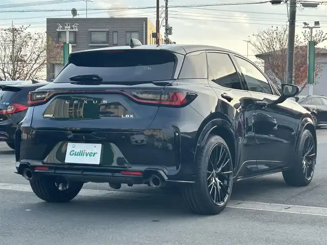 レクサス ＬＢＸ モリゾウ RR 静岡県 2025(令7)年 0.3万km グラファイトブラックガラスフレーク エンジンスタートボタン/パワーステアリング/パワーウィンドウ/4WD/スマートキー/オートエアコン/レーダークルーズコントロール/USB入力端子/純正ETC2.0/バックカメラ/純正ナビ/電動リアゲート/フロアマット/D席N席シートヒーター/D席パワーシート/純正アルミホイール/ABS/横滑り防止装置/コーナーセンサー前後/レーンキープアシスト/オートライト/オートマチックハイビーム/LEDヘッドライト/W+サイドエアバッグ/衝突軽減システム/ワイヤレス充電/ステアリングヒーター/BSM/ヘッドアップディスプレイ