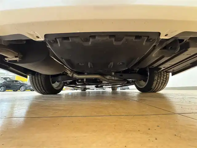 トヨタ カムリ G レザーパッケージ 群馬県 2017(平29)年 2.1万km プラチナホワイトパールマイカ トヨタセーフティセンス/プリクラッシュセーフティ/レーンディパーチャーアラート/レーダークルーズコントロール/オートマチックハイビーム/ブラインドスポットモニター/リアクロストラフィックアラート/ヘッドアップディスプレイ/クリアランスソナー/サンルーフ/メーカーオプションナビ/　フルセグ/BT/CD/DVD/SD/USB/AUX/レザーシート/モデリスタエアロ/前席シートヒーター/前席パワーシート/バックカメラ/純正18インチAW/純正フロアマット/LEDヘッドライト/フォグランプ/ビルトインETC2.0