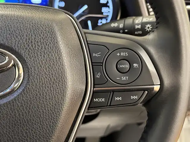 トヨタ カムリ G レザーパッケージ 群馬県 2017(平29)年 2.1万km プラチナホワイトパールマイカ トヨタセーフティセンス/プリクラッシュセーフティ/レーンディパーチャーアラート/レーダークルーズコントロール/オートマチックハイビーム/ブラインドスポットモニター/リアクロストラフィックアラート/ヘッドアップディスプレイ/クリアランスソナー/サンルーフ/メーカーオプションナビ/　フルセグ/BT/CD/DVD/SD/USB/AUX/レザーシート/モデリスタエアロ/前席シートヒーター/前席パワーシート/バックカメラ/純正18インチAW/純正フロアマット/LEDヘッドライト/フォグランプ/ビルトインETC2.0