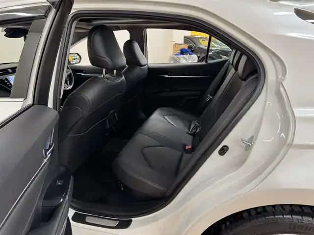 トヨタ カムリ G レザーパッケージ 群馬県 2017(平29)年 2.1万km プラチナホワイトパールマイカ トヨタセーフティセンス/プリクラッシュセーフティ/レーンディパーチャーアラート/レーダークルーズコントロール/オートマチックハイビーム/ブラインドスポットモニター/リアクロストラフィックアラート/ヘッドアップディスプレイ/クリアランスソナー/サンルーフ/メーカーオプションナビ/　フルセグ/BT/CD/DVD/SD/USB/AUX/レザーシート/モデリスタエアロ/前席シートヒーター/前席パワーシート/バックカメラ/純正18インチAW/純正フロアマット/LEDヘッドライト/フォグランプ/ビルトインETC2.0