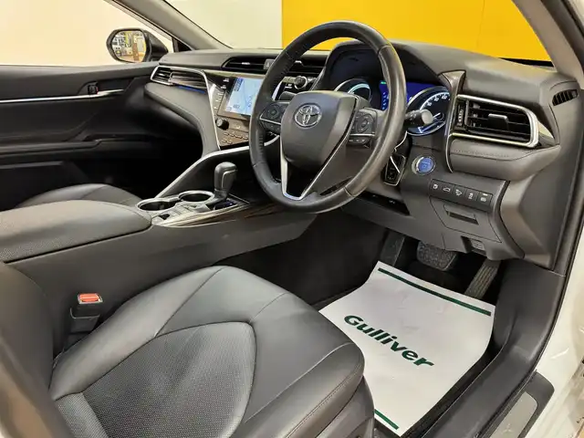 トヨタ カムリ G レザーパッケージ 群馬県 2017(平29)年 2.1万km プラチナホワイトパールマイカ トヨタセーフティセンス/プリクラッシュセーフティ/レーンディパーチャーアラート/レーダークルーズコントロール/オートマチックハイビーム/ブラインドスポットモニター/リアクロストラフィックアラート/ヘッドアップディスプレイ/クリアランスソナー/サンルーフ/メーカーオプションナビ/　フルセグ/BT/CD/DVD/SD/USB/AUX/レザーシート/モデリスタエアロ/前席シートヒーター/前席パワーシート/バックカメラ/純正18インチAW/純正フロアマット/LEDヘッドライト/フォグランプ/ビルトインETC2.0