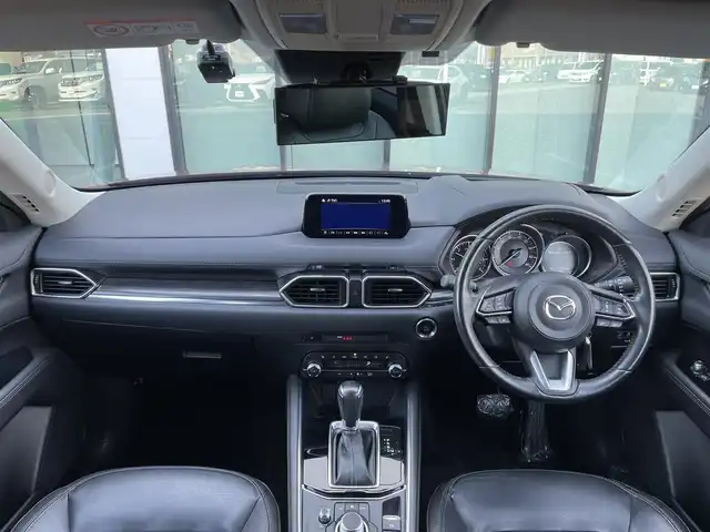 マツダ ＣＸ－５ XD Lパッケージ 香川県 2018(平30)年 7.1万km ソウルレッドクリスタルM 登録時走行距離70329km/純正8.8型SDナビ/（フルセグTV/Bluetooth/DVD/USB/AUX）/バックカメラ/純正ドライブレコーダー/衝突軽減ブレーキ/レーンキープアシスト/コーナーセンサー/レーダークルーズコントロール/ブラインドスポットモニター/ヘッドアップディスプレイ/革巻きステアリング/ステアリングスイッチ/ステアリングヒーター/黒革シート/前席パワーシート/運転席メモリー機能/前席シートヒーター/パワーバックドア/電動パーキングブレーキ/オートブレーキホールド/オートライト/LEDヘッドライト/フォグライト/純正19インチアルミホイール/純正フロアマット/ETC/トノカバー/ドアバイザー/ウィンカー付電動格納ミラー（オート開閉機能付）/ISOFIX/デュアルオートエアコン/スマートキー/プッシュスタート