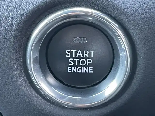 マツダ ＣＸ－５ XD Lパッケージ 香川県 2018(平30)年 7.1万km ソウルレッドクリスタルM 登録時走行距離70329km/純正8.8型SDナビ/（フルセグTV/Bluetooth/DVD/USB/AUX）/バックカメラ/純正ドライブレコーダー/衝突軽減ブレーキ/レーンキープアシスト/コーナーセンサー/レーダークルーズコントロール/ブラインドスポットモニター/ヘッドアップディスプレイ/革巻きステアリング/ステアリングスイッチ/ステアリングヒーター/黒革シート/前席パワーシート/運転席メモリー機能/前席シートヒーター/パワーバックドア/電動パーキングブレーキ/オートブレーキホールド/オートライト/LEDヘッドライト/フォグライト/純正19インチアルミホイール/純正フロアマット/ETC/トノカバー/ドアバイザー/ウィンカー付電動格納ミラー（オート開閉機能付）/ISOFIX/デュアルオートエアコン/スマートキー/プッシュスタート