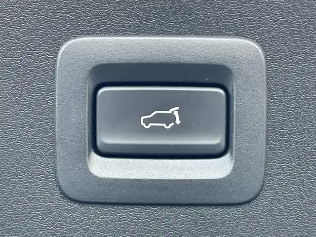 マツダ ＣＸ－５ XD Lパッケージ 香川県 2018(平30)年 7.1万km ソウルレッドクリスタルM 登録時走行距離70329km/純正8.8型SDナビ/（フルセグTV/Bluetooth/DVD/USB/AUX）/バックカメラ/純正ドライブレコーダー/衝突軽減ブレーキ/レーンキープアシスト/コーナーセンサー/レーダークルーズコントロール/ブラインドスポットモニター/ヘッドアップディスプレイ/革巻きステアリング/ステアリングスイッチ/ステアリングヒーター/黒革シート/前席パワーシート/運転席メモリー機能/前席シートヒーター/パワーバックドア/電動パーキングブレーキ/オートブレーキホールド/オートライト/LEDヘッドライト/フォグライト/純正19インチアルミホイール/純正フロアマット/ETC/トノカバー/ドアバイザー/ウィンカー付電動格納ミラー（オート開閉機能付）/ISOFIX/デュアルオートエアコン/スマートキー/プッシュスタート