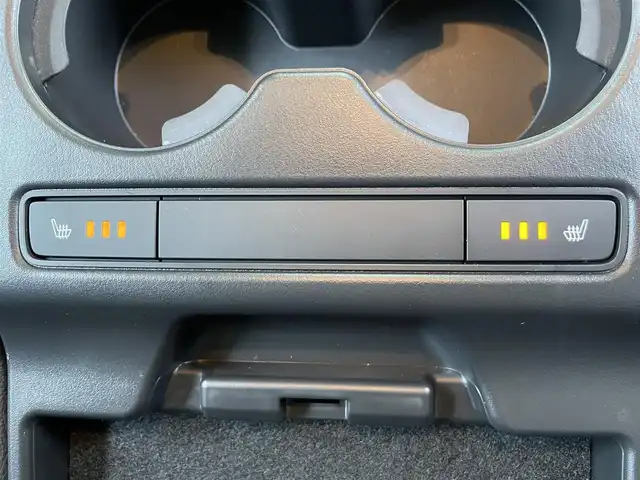 マツダ ＣＸ－５ XD Lパッケージ 香川県 2018(平30)年 7.1万km ソウルレッドクリスタルM 登録時走行距離70329km/純正8.8型SDナビ/（フルセグTV/Bluetooth/DVD/USB/AUX）/バックカメラ/純正ドライブレコーダー/衝突軽減ブレーキ/レーンキープアシスト/コーナーセンサー/レーダークルーズコントロール/ブラインドスポットモニター/ヘッドアップディスプレイ/革巻きステアリング/ステアリングスイッチ/ステアリングヒーター/黒革シート/前席パワーシート/運転席メモリー機能/前席シートヒーター/パワーバックドア/電動パーキングブレーキ/オートブレーキホールド/オートライト/LEDヘッドライト/フォグライト/純正19インチアルミホイール/純正フロアマット/ETC/トノカバー/ドアバイザー/ウィンカー付電動格納ミラー（オート開閉機能付）/ISOFIX/デュアルオートエアコン/スマートキー/プッシュスタート