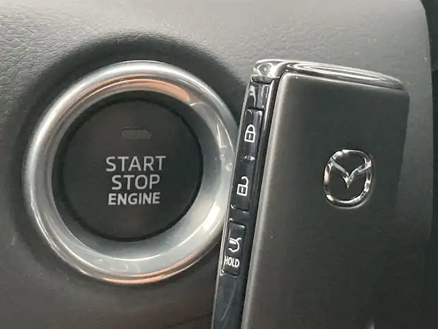 マツダ ＣＸ－５ 20S ブラックトーンED 静岡県 2024(令6)年 1.5万km ジェットブラックマイカ i-ACTIVSENSE/純正10.25インチディスプレイナビ/　AM FM Bluetooth USB AppleCarPlay AndroidAuto/フルセグTV/前後方ドライブレコーダー/LEDオートヘッドライト/レーダークルーズコントロール/前後方クリアランスソナー/パワーシート(運転席)/シート/ステアリングヒーター/純正19インチアルミホイール/スマートキー2本/パドルシフト/ワイヤレス充電/ワンオーナー/アラウンドビューモニター/ETC/ハーフレザーシート