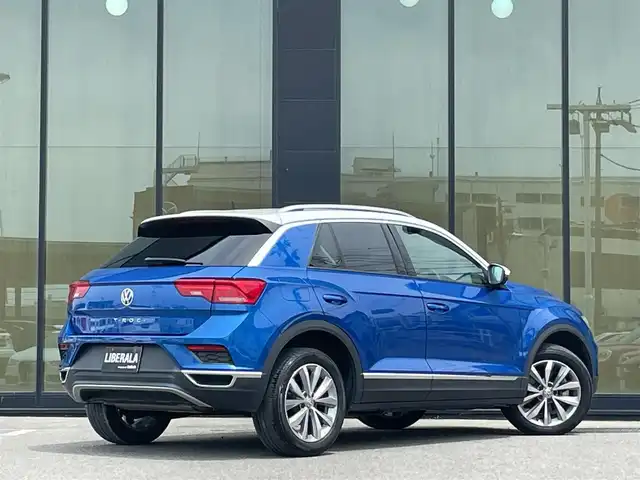 フォルクスワーゲン Ｔ－ロック TDI スタイル デザインPKG 石川県 2020(令2)年 4.4万km 青／白 純正メモリナビ/(Bluetooth/フルセグTV)/ルーフレール/バックカメラ/ETC2.0/電動リアゲート/追従走行付きクルーズコントロール/純正17インチアルミホイール/純正フロアマット/ABS/横滑り防止装置/レーンキープアシスト/盗難防止装置/オートライト/衝突被害軽減システム