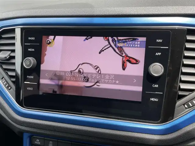 フォルクスワーゲン Ｔ－ロック TDI スタイル デザインPKG 石川県 2020(令2)年 4.4万km 青／白 純正メモリナビ/(Bluetooth/フルセグTV)/ルーフレール/バックカメラ/ETC2.0/電動リアゲート/追従走行付きクルーズコントロール/純正17インチアルミホイール/純正フロアマット/ABS/横滑り防止装置/レーンキープアシスト/盗難防止装置/オートライト/衝突被害軽減システム