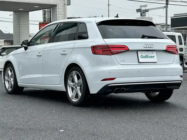 アウディ Ａ３ SB 30TFSI スポーツ 広島県 2020(令2)年 3.2万km グレイシアホワイトメタリック ワンオーナー/登録時走行距離/　31642km/バーチャルコクピット/純正SDナビ/　【CD/DVD/BT//フルセグTV】/バックカメラ/衝突被害軽減システム/レーダークルーズコントロール/車線逸脱警報/車線逸脱警制御/純正AW17インチ/D/Nシートヒーター/D/N席パワーシート/レインセンサー/オートライト/純正LEDライト/パドルシフト/プッシュスタート/スマートキー/スペアキー×1/ビルトインETC/純正ラゲッジカバー/禁煙車/オートホールド/MTモード付きAT/アイドリングストップ/横滑り防止装置/盗難防止装置/新車時整備手帳（保証書）/取扱説明書