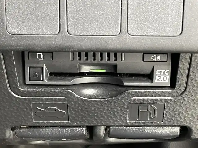 トヨタ ルーミー カスタムG S 福岡県 2018(平30)年 9.2万km パールホワイトⅢ 純正９型ナビ（ＢＴ，フルセグＴＶ）　/バックカメラ　/ビルトインＥＴＣ２．０　/前後ドラレコ　/クルーズコントロール　/コーナーセンサー　/衝突軽減ブレーキ　/両側電動スライドドア　/純正１４インチＡＷ　/ＬＥＤライト