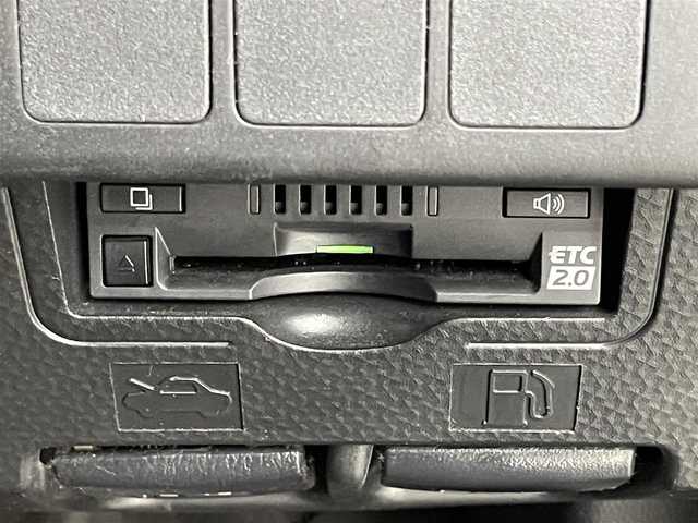 トヨタ ルーミー カスタムG S 山形県 2018(平30)年 9.2万km パールホワイトⅢ (株)IDOMが運営する【じしゃロン山形店】の自社ローン専用車両になります。/こちらは現金またはオートローンご利用時の価格です。/自社ローンご希望の方は別途その旨お申付け下さい。/純正９型ナビ（ＢＴ，フルセグＴＶ）　/バックカメラ　/ビルトインＥＴＣ２．０　/前後ドラレコ　/クルーズコントロール　/コーナーセンサー　/衝突軽減ブレーキ　/両側電動スライドドア　/純正１４インチＡＷ　/ＬＥＤライト