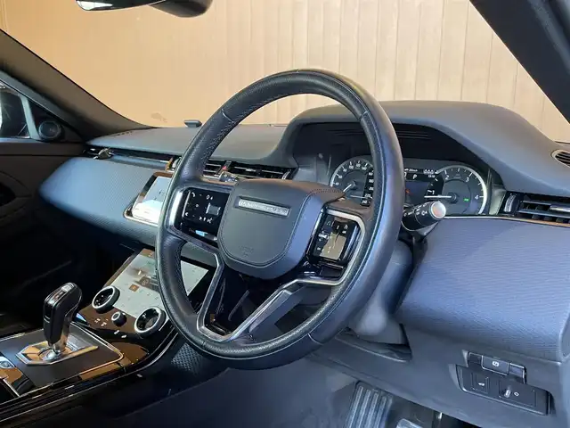 ランドローバー レンジローバーイヴォーク Rダイナミック S 愛知県 2022(令4)年 4万km サントリーニブラック ブラックデザイン/純正ナビ/360度カメラ/AppleCarPlay/黒革シート/シートヒーター/アダプティブクルーズコントロール/レーンキープ/ブラインドスポット/電動リアゲート/LEDヘッドライ/ 純正20インチ黒アルミホイール