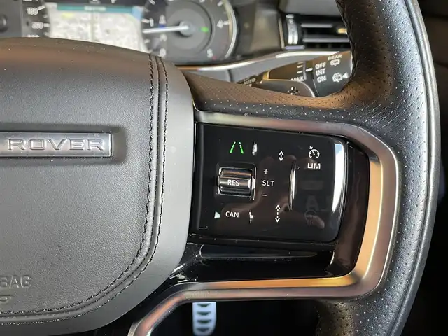 ランドローバー レンジローバーイヴォーク Rダイナミック S 愛知県 2022(令4)年 4万km サントリーニブラック ブラックデザイン/純正ナビ/360度カメラ/AppleCarPlay/黒革シート/シートヒーター/アダプティブクルーズコントロール/レーンキープ/ブラインドスポット/電動リアゲート/LEDヘッドライ/ 純正20インチ黒アルミホイール