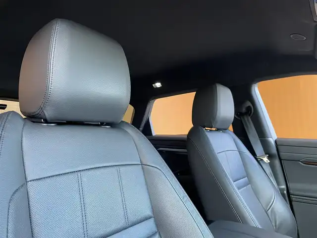 ランドローバー レンジローバーイヴォーク Rダイナミック S 愛知県 2022(令4)年 4万km サントリーニブラック ブラックデザイン/純正ナビ/360度カメラ/AppleCarPlay/黒革シート/シートヒーター/アダプティブクルーズコントロール/レーンキープ/ブラインドスポット/電動リアゲート/LEDヘッドライ/ 純正20インチ黒アルミホイール