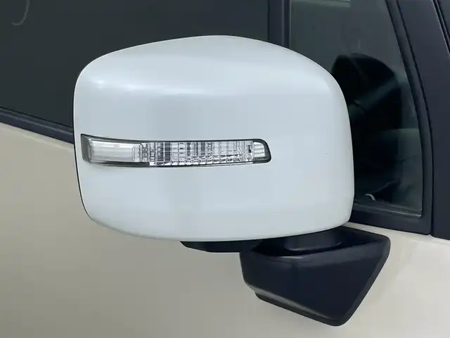 スズキ クロスビー HYBRID MZ 福井県 2018(平30)年 5.4万km キャラバンアイボリーパールメタリック/ホワイト 2トーンルーフ ワンオーナー/４WD/ターボ/純正ナビ【CN-RZ746W】/CD/DVD/フルセグTV/Bluetooth/SD/AM/FM/バックカメラ /衝突軽減ブレーキ/レーンキープアシスト/ビルトインETC/プッシュスタート/スペアキー/純正ドライブレコーダー/シートヒーター /革巻きステアリング/ステアリングリモコン/ステアリングチルド機構/オートライト /LED/フォグランプ/リアワイパー/純正１６インチアルミ/純正フロアマット