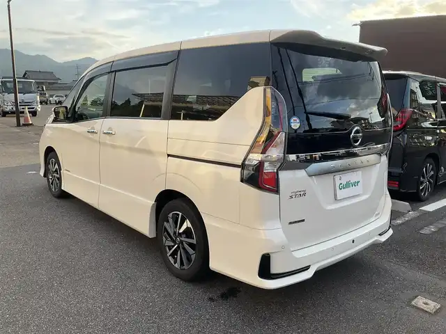 1/26 日産 セレナハイウェイスター ブリリアントホワイトパールブラック 新着情報“セレナハイウェイスターV”2022年式ブリリアント