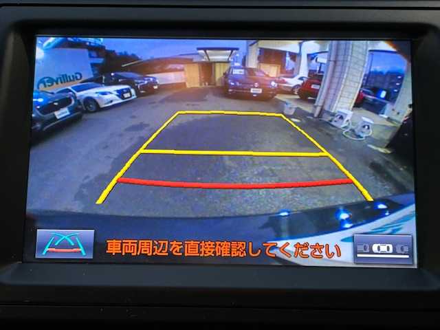 トヨタ カムリ ハイブリット Gパッケージ 東京都 2016(平28)年 2.6万km アティチュードブラックマイカ 純正SDナビ/Bluetooth/フルセグTV/AM・FM・DVD/パワーシート(D席)/クルーズコントロール/左右独立温度調整オートエアコン(AAC)/ナノイー付きオートエアコン/車両接近通報装置/SRSエアバッグ(ダブル＋サイド＋カーテン)/衝突被害軽減システム/HIDヘッドランプ/プッシュスタート/スマートキー/スペアキー×1/保証書＆取扱説明書