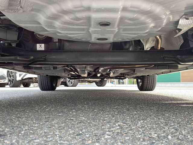 日産 キックス オーテック 佐賀県 2024(令6)年 0.8万km ブリリアントホワイトパール ワンオーナー/社外ナビ（MDV-S810F）/フルセグTV/DVD/Bluetooth/アラウンドビューモニター/プロパイロット/エマージェンシーブレーキ/前後クリアランスソナー/ETC/コンビレザーシート/前席シートヒーター/ハンドルヒーター/インテリジェントルームミラー/ルーフレール/LEDヘットライト/フォグライト/純正17インチアルミホイール/プッシュエンジンスタート/スマートキー×２/取説・保証書