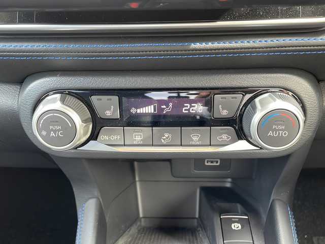 日産 キックス オーテック 佐賀県 2024(令6)年 0.8万km ブリリアントホワイトパール ワンオーナー/社外ナビ（MDV-S810F）/フルセグTV/DVD/Bluetooth/アラウンドビューモニター/プロパイロット/エマージェンシーブレーキ/前後クリアランスソナー/ETC/コンビレザーシート/前席シートヒーター/ハンドルヒーター/インテリジェントルームミラー/ルーフレール/LEDヘットライト/フォグライト/純正17インチアルミホイール/プッシュエンジンスタート/スマートキー×２/取説・保証書