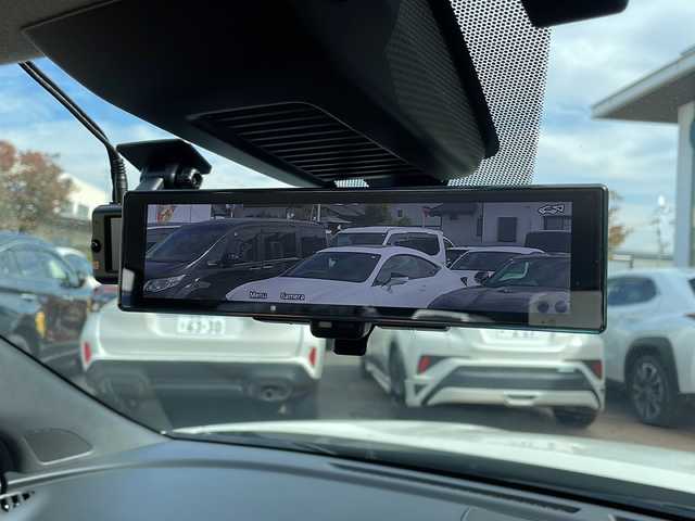 日産 キックス オーテック 佐賀県 2024(令6)年 0.8万km ブリリアントホワイトパール ワンオーナー/社外ナビ（MDV-S810F）/フルセグTV/DVD/Bluetooth/アラウンドビューモニター/プロパイロット/エマージェンシーブレーキ/前後クリアランスソナー/ETC/コンビレザーシート/前席シートヒーター/ハンドルヒーター/インテリジェントルームミラー/ルーフレール/LEDヘットライト/フォグライト/純正17インチアルミホイール/プッシュエンジンスタート/スマートキー×２/取説・保証書