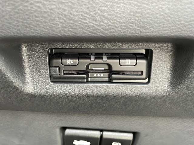 日産 キックス オーテック 佐賀県 2024(令6)年 0.8万km ブリリアントホワイトパール ワンオーナー/社外ナビ（MDV-S810F）/フルセグTV/DVD/Bluetooth/アラウンドビューモニター/プロパイロット/エマージェンシーブレーキ/前後クリアランスソナー/ETC/コンビレザーシート/前席シートヒーター/ハンドルヒーター/インテリジェントルームミラー/ルーフレール/LEDヘットライト/フォグライト/純正17インチアルミホイール/プッシュエンジンスタート/スマートキー×２/取説・保証書