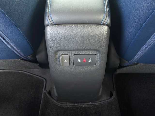 日産 キックス オーテック 佐賀県 2024(令6)年 0.8万km ブリリアントホワイトパール ワンオーナー/社外ナビ（MDV-S810F）/フルセグTV/DVD/Bluetooth/アラウンドビューモニター/プロパイロット/エマージェンシーブレーキ/前後クリアランスソナー/ETC/コンビレザーシート/前席シートヒーター/ハンドルヒーター/インテリジェントルームミラー/ルーフレール/LEDヘットライト/フォグライト/純正17インチアルミホイール/プッシュエンジンスタート/スマートキー×２/取説・保証書