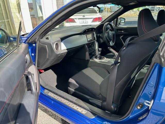 スバル ＢＲＺ S 埼玉県 2013(平25)年 7.5万km WRブルーマイカ STMSマフラー/純正マフラー積み込み/RAYSアルミホイール/デュアルエアコン/VSCスポーツ/SDナビ/バックカメラ/ETC/Bluetooth/フルセグTV/オートライト