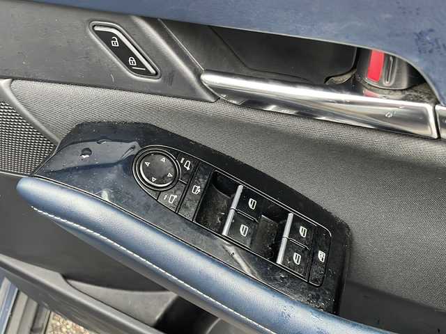 マツダ ＣＸ－３０ 20S プロアクティブ 新潟県 2021(令3)年 7.6万km ポリメタルグレーM ワンオーナー/純正ナビ/(AM/FM/CD/DVD/Bluetooth)/フルセグTV/テレビキャンセラー/衝突軽減ブレーキ/レーンキープアシスト/レーダークルーズコントロール/ブラインドスポットモニター/コーナーセンサー/ヘッドアップディスプレイ/電子パーキングブレーキ/ブレーキホールド/電動リアゲート/コーナーセンサー/ビルトインETC/オートエアコン/オートライト/純正フロアマット/スマートキー/プッシュスタート/取扱説明書/保証書