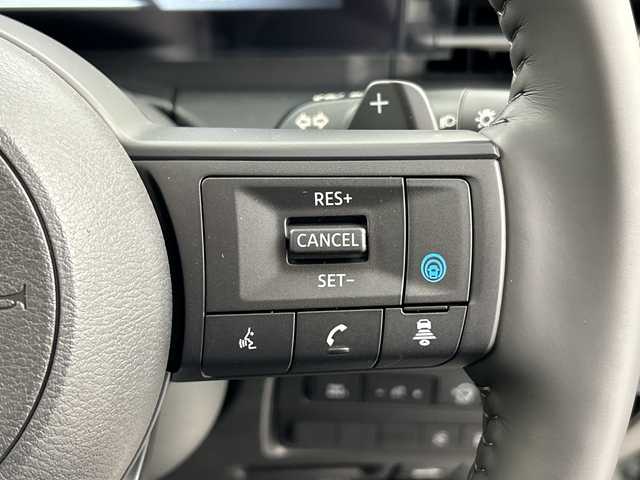 日産 セレナ ハイウェイスター V 福島県 2025(令7)年 0.1千km プリズムホワイト /4WD//プロパイロット//アラウンドビューモニター//エマージェンシーブレーキ//車線逸脱支援システム//ブラインドスポットモニター//コーナーセンサー//デジタルインナーミラー//純正ナビ/・BT.USB.スマホ連携/・フルセグTV//両側パワースライドドア/・ハンズフリースライドドア//電動リアゲート//前席シートヒーター//パドルシフト//ステアリングスイッチ//ビルトインETC2.0//ドライブレコーダー（FR）//プッシュスタート//スマートキー×2//電動パーキングブレーキ//置くだけ充電//LEDヘッドライト//純正16インチAW