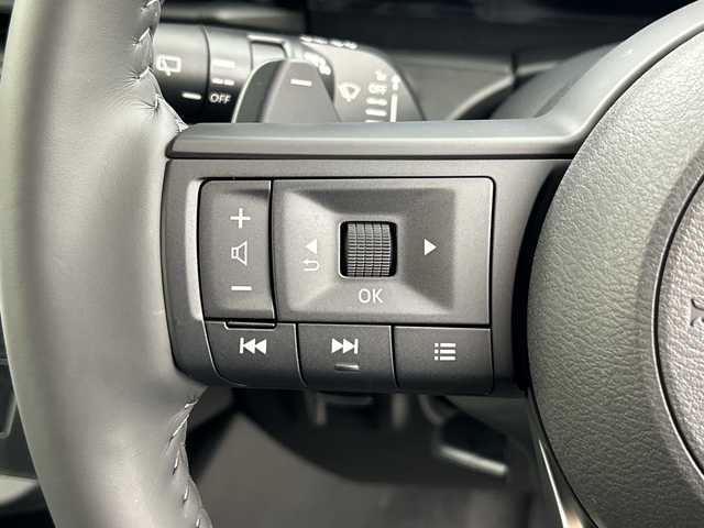 日産 セレナ ハイウェイスター V 福島県 2025(令7)年 0.1千km プリズムホワイト /4WD//プロパイロット//アラウンドビューモニター//エマージェンシーブレーキ//車線逸脱支援システム//ブラインドスポットモニター//コーナーセンサー//デジタルインナーミラー//純正ナビ/・BT.USB.スマホ連携/・フルセグTV//両側パワースライドドア/・ハンズフリースライドドア//電動リアゲート//前席シートヒーター//パドルシフト//ステアリングスイッチ//ビルトインETC2.0//ドライブレコーダー（FR）//プッシュスタート//スマートキー×2//電動パーキングブレーキ//置くだけ充電//LEDヘッドライト//純正16インチAW