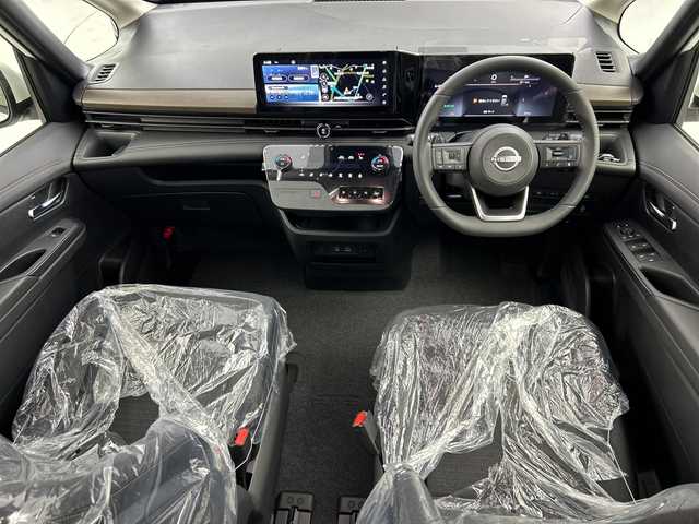 日産 セレナ ハイウェイスター V 福島県 2025(令7)年 0.1千km プリズムホワイト /4WD//プロパイロット//アラウンドビューモニター//エマージェンシーブレーキ//車線逸脱支援システム//ブラインドスポットモニター//コーナーセンサー//デジタルインナーミラー//純正ナビ/・BT.USB.スマホ連携/・フルセグTV//両側パワースライドドア/・ハンズフリースライドドア//電動リアゲート//前席シートヒーター//パドルシフト//ステアリングスイッチ//ビルトインETC2.0//ドライブレコーダー（FR）//プッシュスタート//スマートキー×2//電動パーキングブレーキ//置くだけ充電//LEDヘッドライト//純正16インチAW